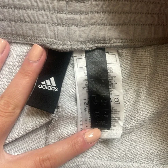 Adidas Sweat shorts - Picture 3 of 3